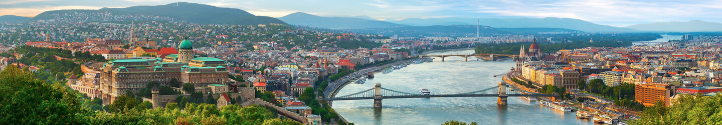 Panoramablick auf Budapest © iStock.com / Givaga