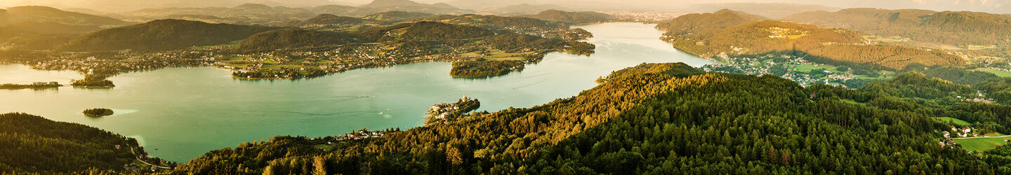 Panorama-See und die Berge am Wörthersee, Kärnten © iStock.com / Przemys?aw Iciak